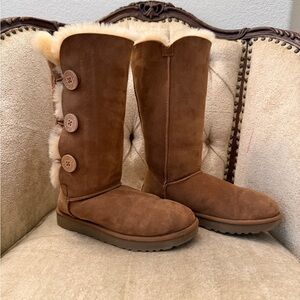 UGG Bailey Button II Chestnut Boots